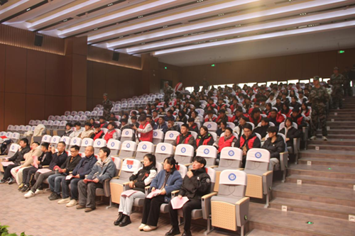 MK体育·(国际)官方网站举行“书香润心·文明修身”校园文明劝导行动暨雷锋活动月启动仪式