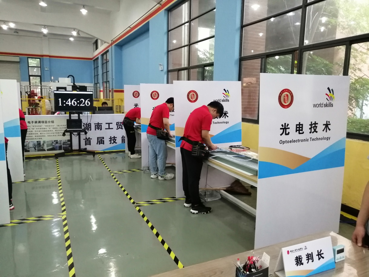 电气工程系学子们在MK体育·(国际)官方网站首届技能文化节上展风采